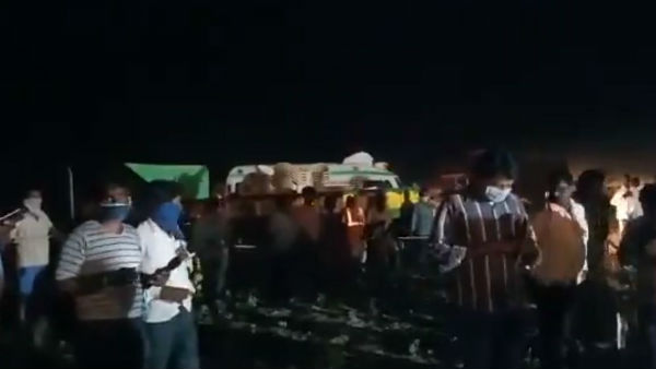 నాలుగు జేసీబీలతో సమాంతరంగా