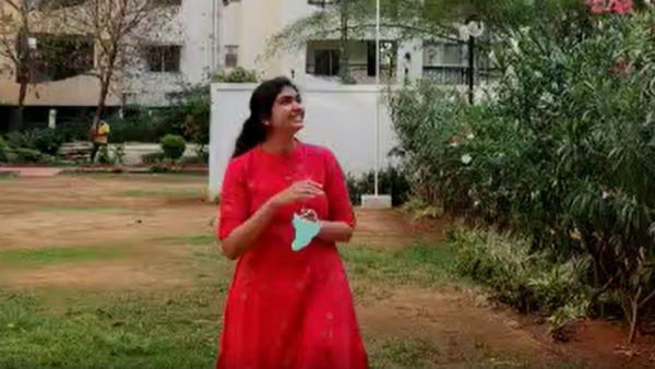 Grand welcome given to the Hyderabad Doctor who returned home after two weeks by residents Grand welcome given to the Hyderabad Doctor who returned home after two weeks by residents