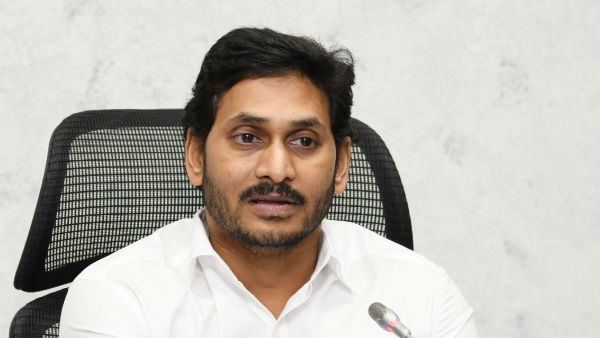 మందుబాబులకు పండుగ..