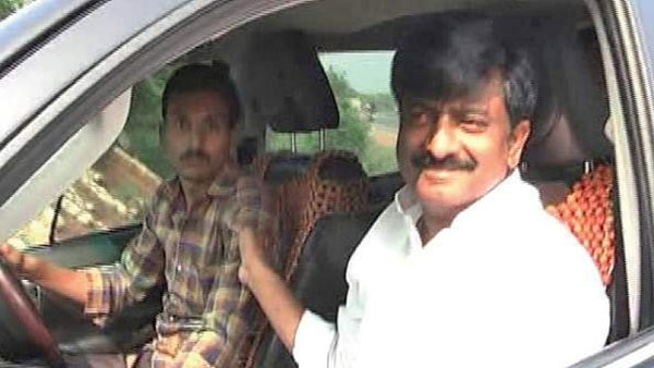 TDP MLC B.Tech Ravi extends support to cm jagan on pothireddypadu issue TDP MLC B.Tech Ravi extends support to cm jagan on pothireddypadu issue