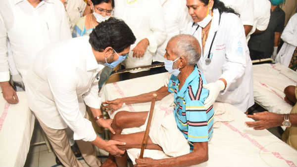 ys jagan shows his affection once again at vizag gas leakage victims ys jagan shows his affection once again at vizag gas leakage victims