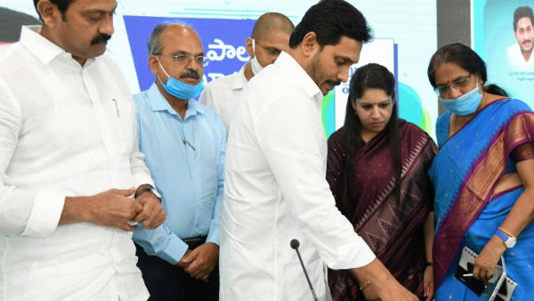 పాదయాత్రలో రైతుల కష్టాలు చూశానన్న జగన్