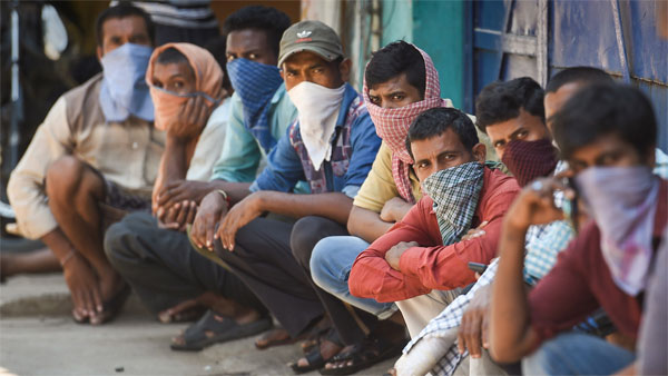 బెంగళూరు, కర్ణాటకలో 2 లక్షల మంది !