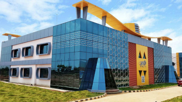 మెడ్ టెక్ ఘనత మాదంటే మాదే...