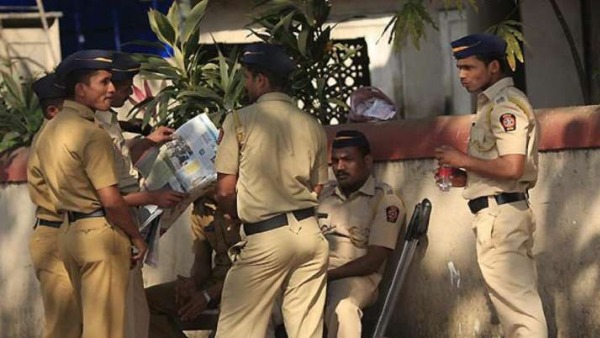 3 Constables Outside Maharashtra CM Uddhav Thackerays Residence Matoshree Test Positive 3 Constables Outside Maharashtra CM Uddhav Thackerays Residence Matoshree Test Positive