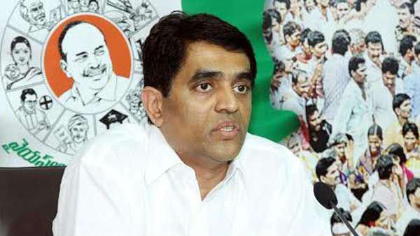 కుటుంబరావు ఒక్కడే..