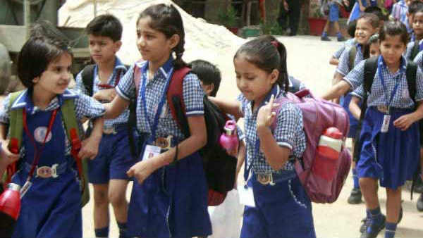 డిజిటల్ విద్యావిధానంలో 100 రోజులే స్కూల్స్