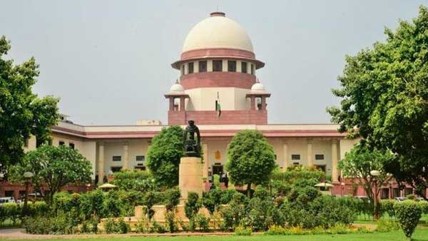 SC extends the deadline for CBI court to deliver verdict on Babri Masjid demolition SC extends the deadline for CBI court to deliver verdict on Babri Masjid demolition