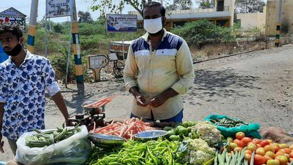కూరగాయల వ్యాపారులకు కరోనా టెర్రర్