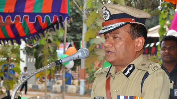 తనకు పదోన్నతి ఎందుకు ఇవ్వటం లేదంటూ ప్రభుత్వానికి లేఖ రాసిన ఐపీఎస్