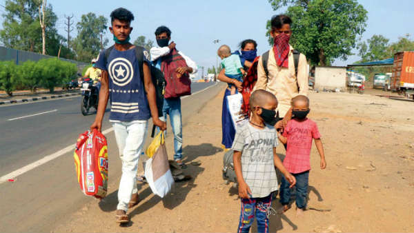 చెప్పులు కూడా లేవు..