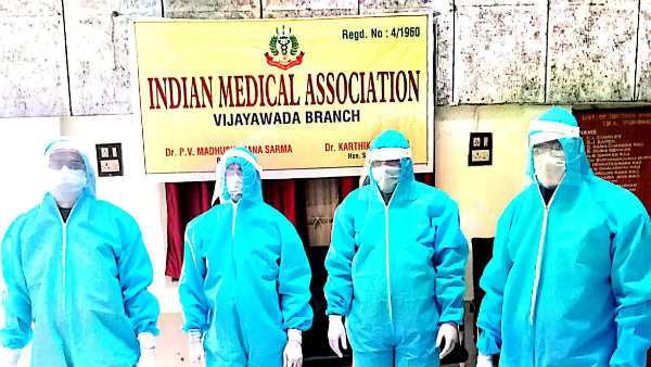 కంటైన్ మెంట్ జోన్ స్ధాయికి...
