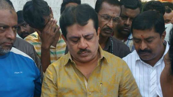 సిట్టింగ్ ఎమ్మెల్యేతో లింక్