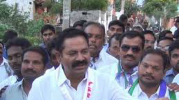 దోసెడు ఇసుక దొరకటం లేదన్న వినుకొండ ఎమ్మెల్యే బొల్లా బ్రహ్మనాయుడు