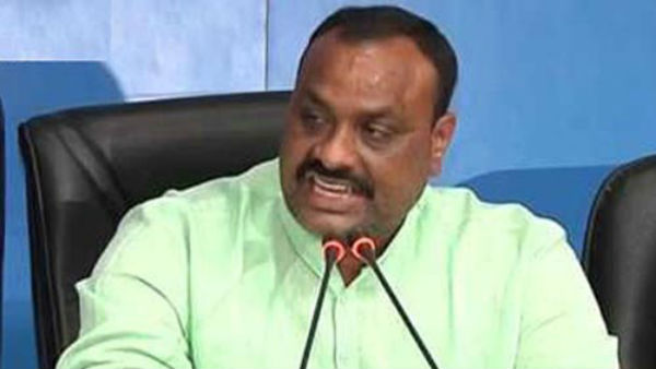 మందులు కొనుగోలు చేయాలని ఒత్తిడి