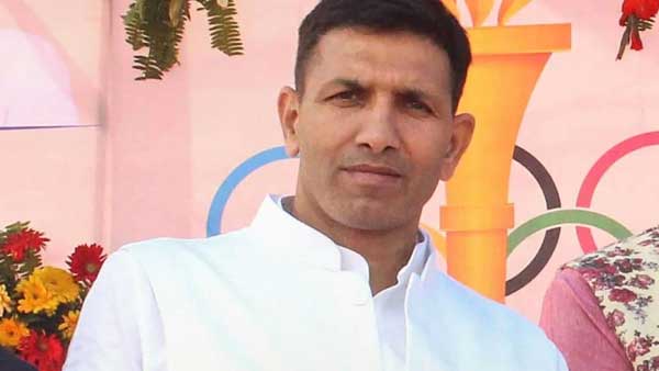 జీతు పట్వారీ ఏమన్నారు...
