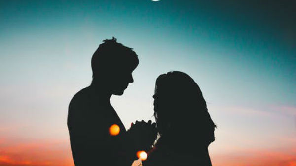 ధైర్యం చేసిన ప్రేమికులు