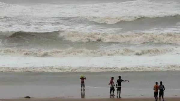 తుఫాన్ ప్రభావంతో భారీ వర్షాలు..