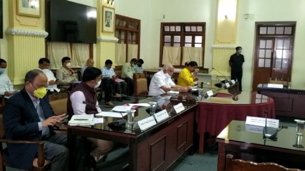 4, 500 బెడ్ లు రిజర్వ్