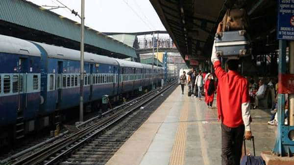 కరోనాతో రైల్వేస్లో నో జాబ్స్