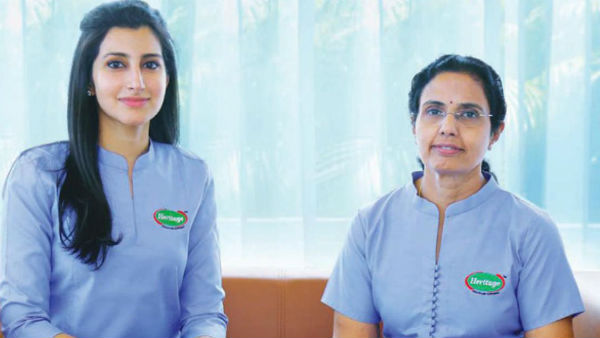 వాళ్లద్దర్నీ చూడు.. నువ్వు బొమ్మలా..