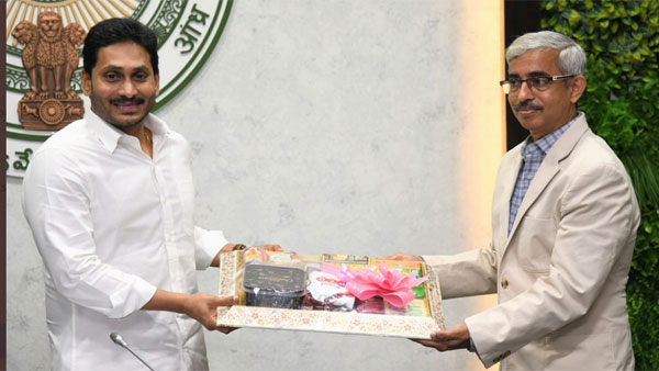 మహిళల జీవితాల్లో మార్పు....