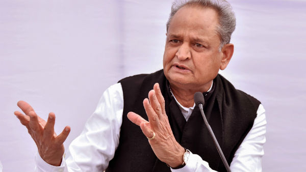 IT raids Rajasthan chief minister Ashok Gehlots close aides.. IT raids Rajasthan chief minister Ashok Gehlots close aides..