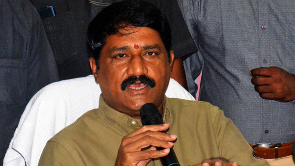 విశాఖ రాజకీయాల్లో మార్పులు..