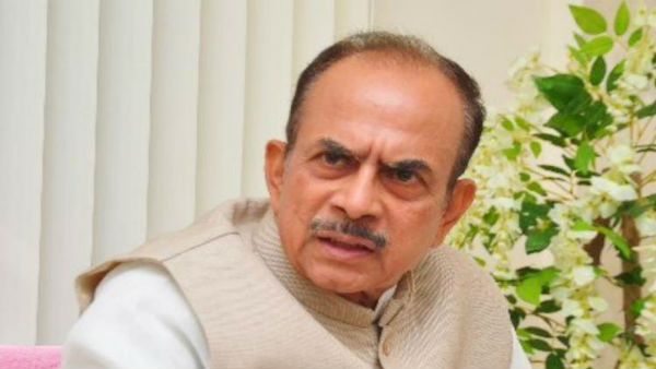 అధికార పార్టీలో పెరిగిపోతున్న కరోనా బాధితులు