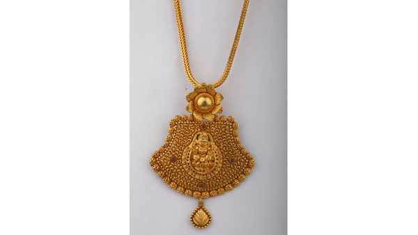 Grab the exciting offers on gold at Kalyan Jewellers..! Grab the exciting offers on gold at Kalyan Jewellers..!