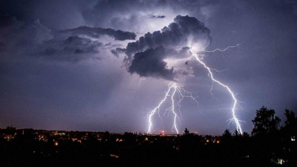 Lightning kills 20 in Bihar, heavy rainfall expected in state till Sunday Lightning kills 20 in Bihar, heavy rainfall expected in state till Sunday