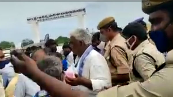 guntur ysrcp group politics exposed again between mla rajani and mp krishnadevarayalu guntur ysrcp group politics exposed again between mla rajani and mp krishnadevarayalu
