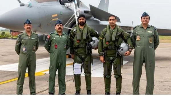 'రాఫెల్' మొనగాళ్లు... ఆ 5 యుద్ద విమానాలను భారత్ చేర్చిన పైలట్లు వీళ్లే...