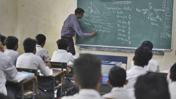 స్కూల్స్ రీ ఓపెనింగ్ పై కేంద్రం ట్విస్ట్...