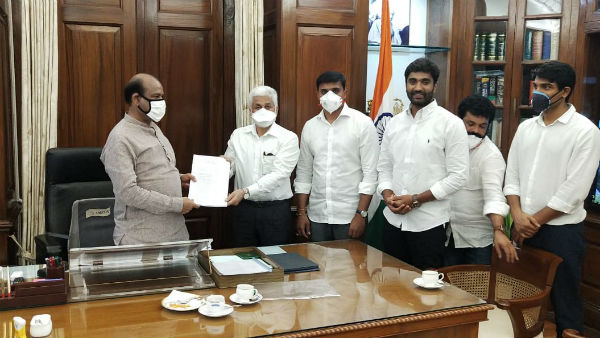 వైసీపీ వాదనకే స్పీకర్ మద్దతు..