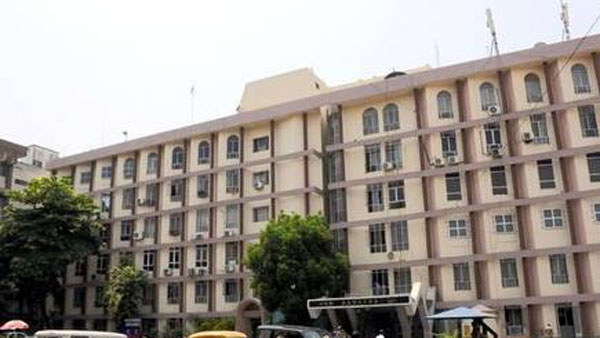 Media bulletin to be issued on TS secretariat demolition: Govt tells High Court Media bulletin to be issued on TS secretariat demolition: Govt tells High Court