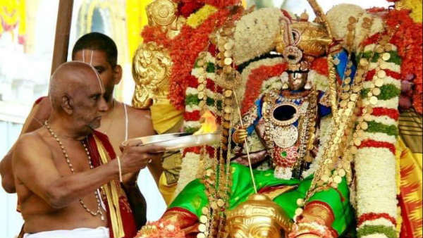 ఆలయంలో భక్తుల ప్రవేశంపై వివాదం నడుస్తోన్న వేళ..