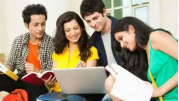 ఆన్లైన్ ద్వారా టీచింగ్..