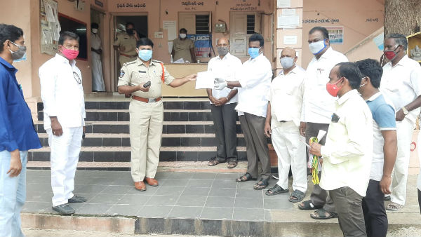 amaravati farmers complains police to file cheating case on mangalagiri mla rk amaravati farmers complains police to file cheating case on mangalagiri mla rk