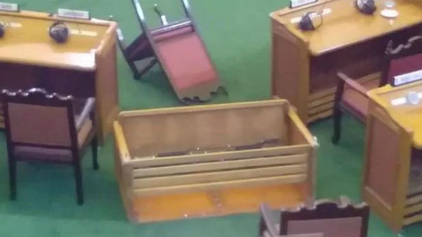 Manipur crisis: BJP-led govt wins trust vote, congress mlas threw chairs at Speaker Manipur crisis: BJP-led govt wins trust vote, congress mlas threw chairs at Speaker