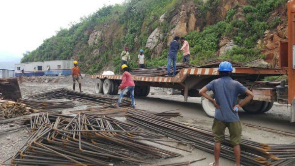 Polavaram Project works continues amid floods in Andhar Pradesh Polavaram Project works continues amid floods in Andhar Pradesh
