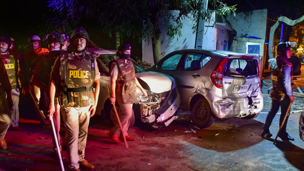 పోలీస్ స్టేషన్కు పాషా..