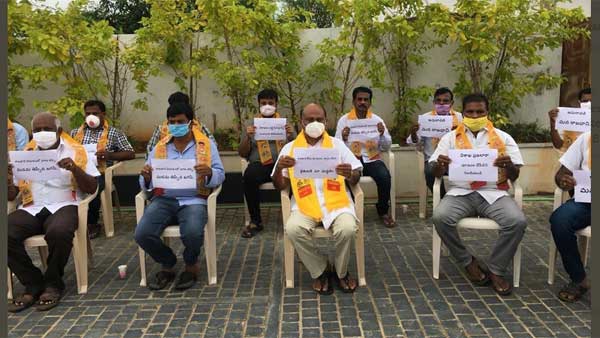 అమరావతి రైతు దీక్షలు తీసుకున్న రాజధాని రైతులు, మహిళలు