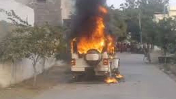పోలీసుల పైనే దాడి...