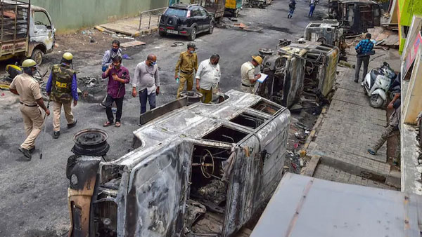 బెంగళూరు అల్లకల్లోలం