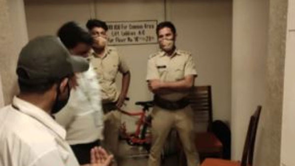 చిరునామాలు మారుస్తూ..