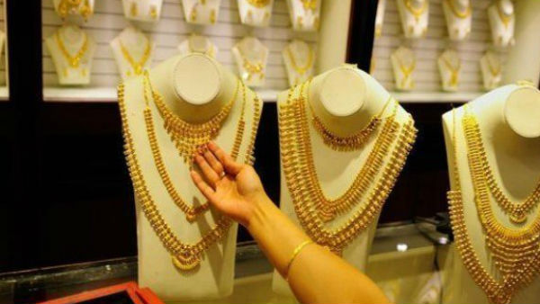 ఎంసీఎక్స్లో రూ. 370 మేర క్షీణత