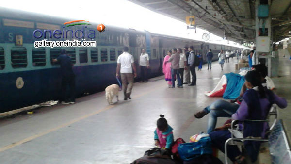 Indian Railways to end colonial-era khalasi system, halts hiring Indian Railways to end colonial-era khalasi system, halts hiring