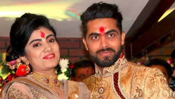 cricketer Ravindra Jadeja’s wife caught without mask, argues with cops cricketer Ravindra Jadeja’s wife caught without mask, argues with cops