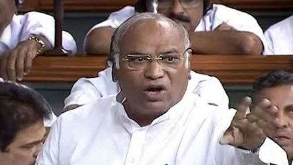 సామాజిక సమీకరణాలు...